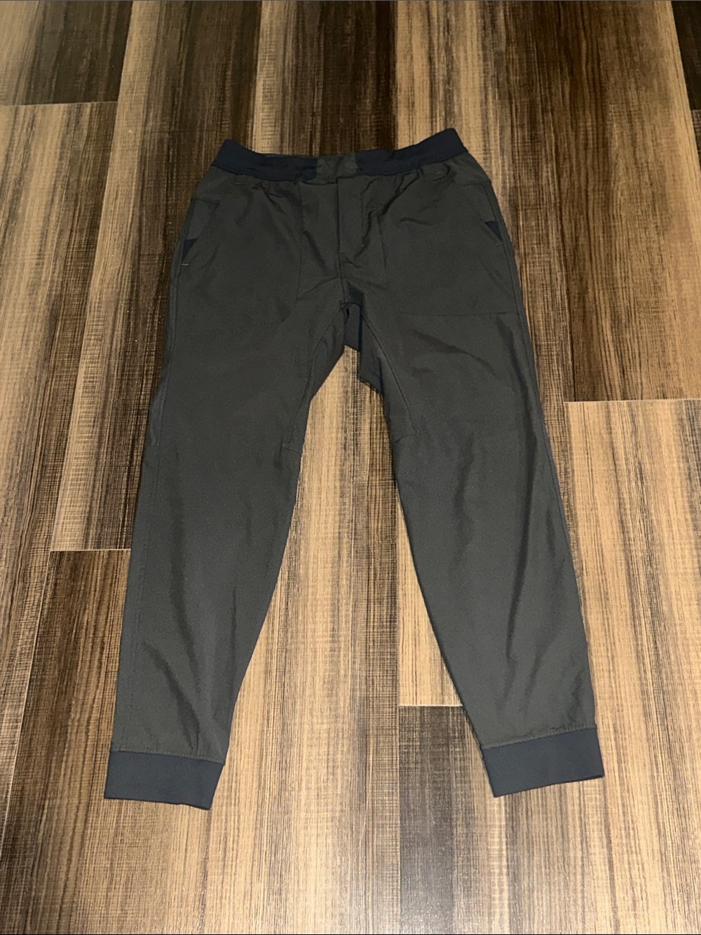 Lululemon Men’s ABC Joggers 28” - Size Large